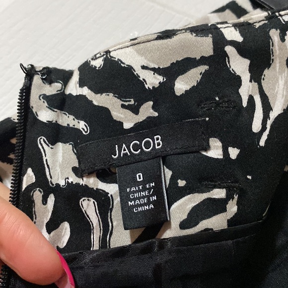 Jacob black, white, grey flower/abstract pencil skirt - Picture 4 of 6